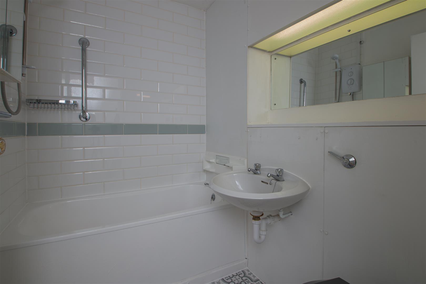 1 bed property in Conniburrow Boulevard, Conniburrow